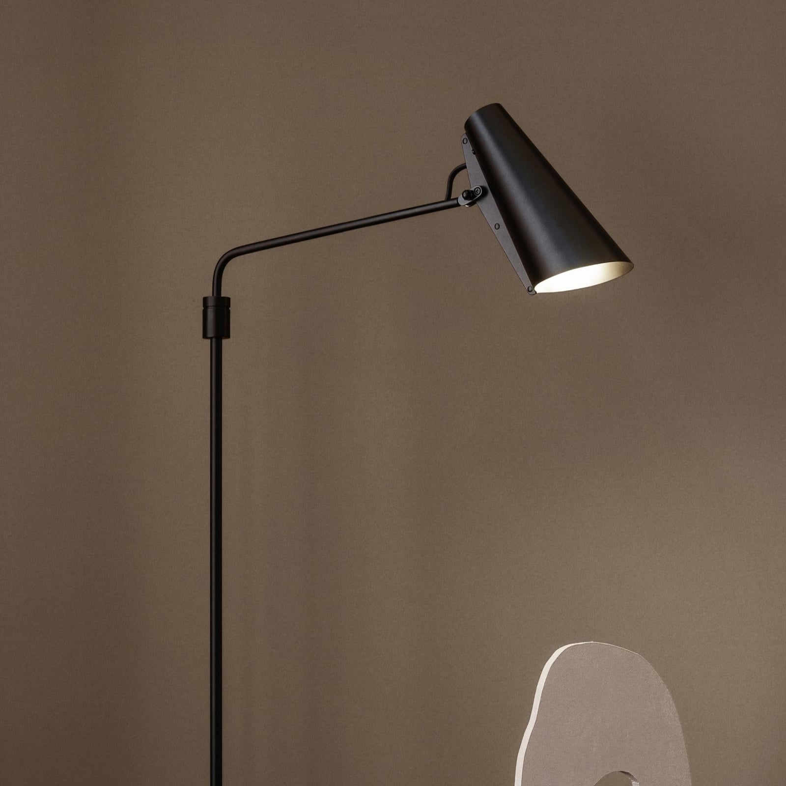 Birdy Gulvlampe Swing Black/Black - Northern