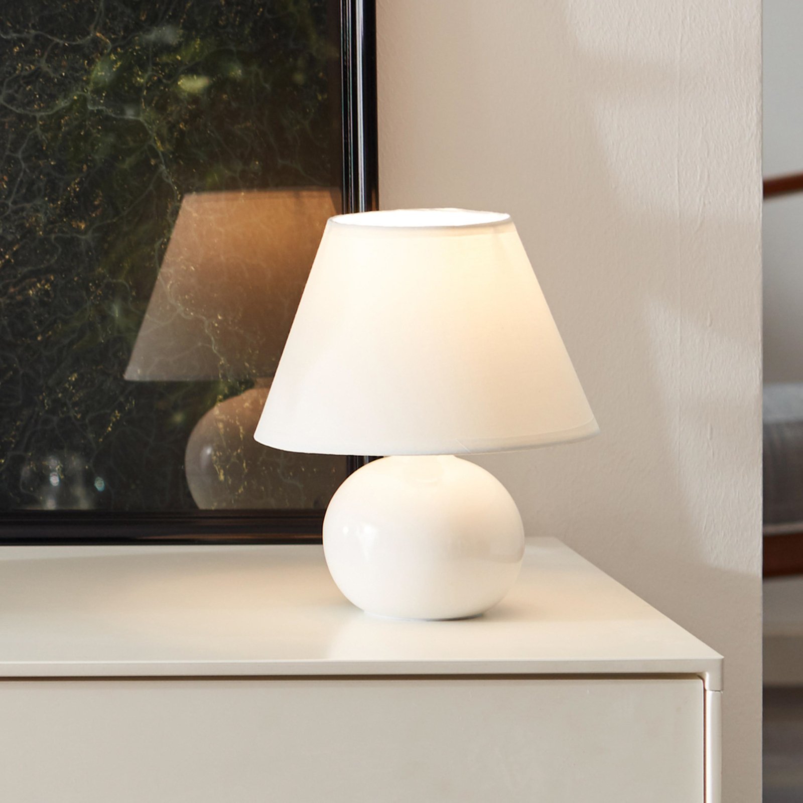 Lampa stołowa Primo, biała, Ø 19 cm, tekstylna/ceramiczna