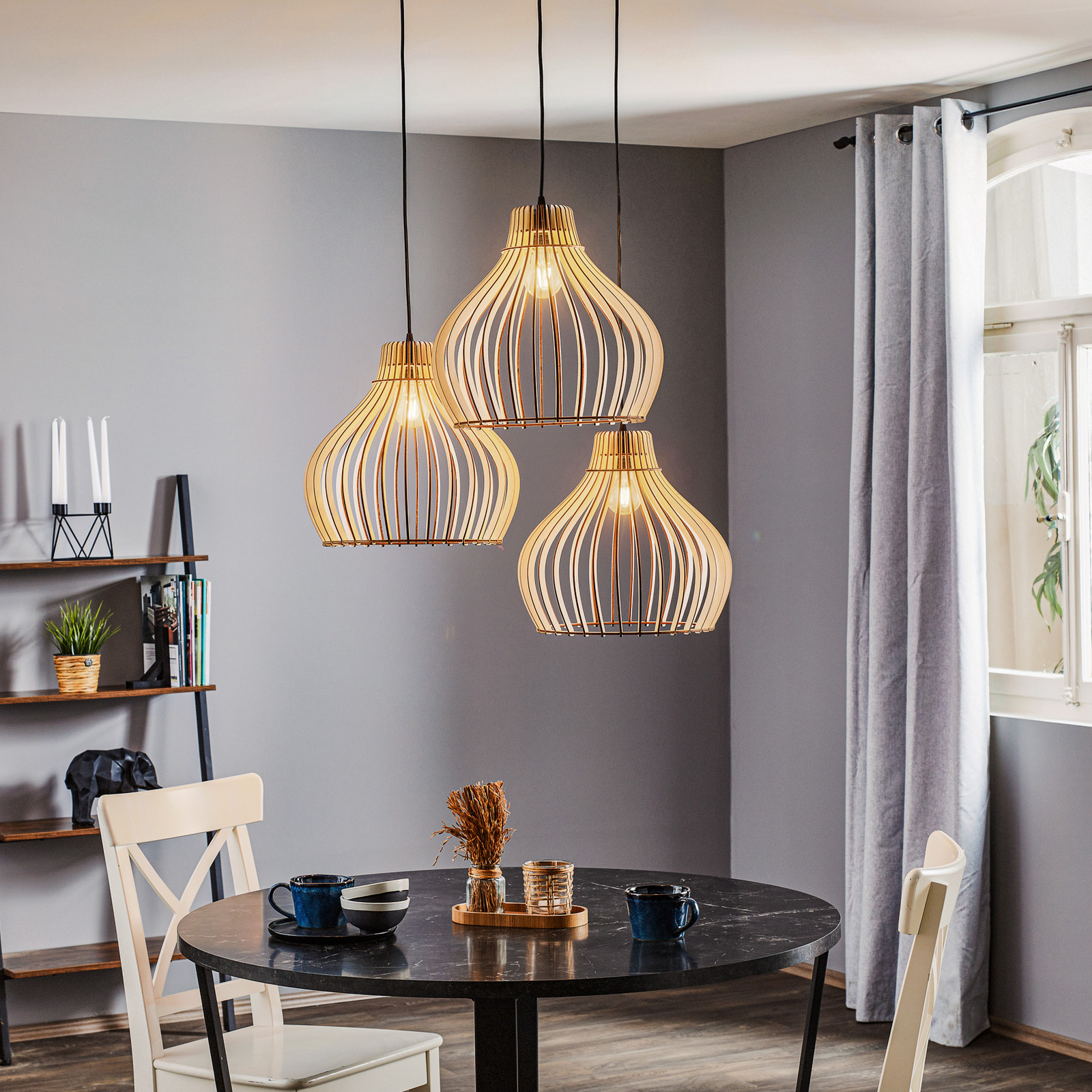 TEMAR LIGHTING Lampă suspendată Barrel cu abajururi din lemn 3 becuri rotunde - Camera de zi / sufragerie - Casă de țară / Rustic - lemn deschis negru