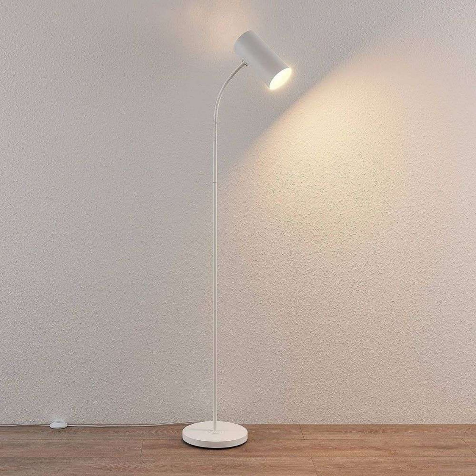 Karoli Stojaca Lampa White - Lindby