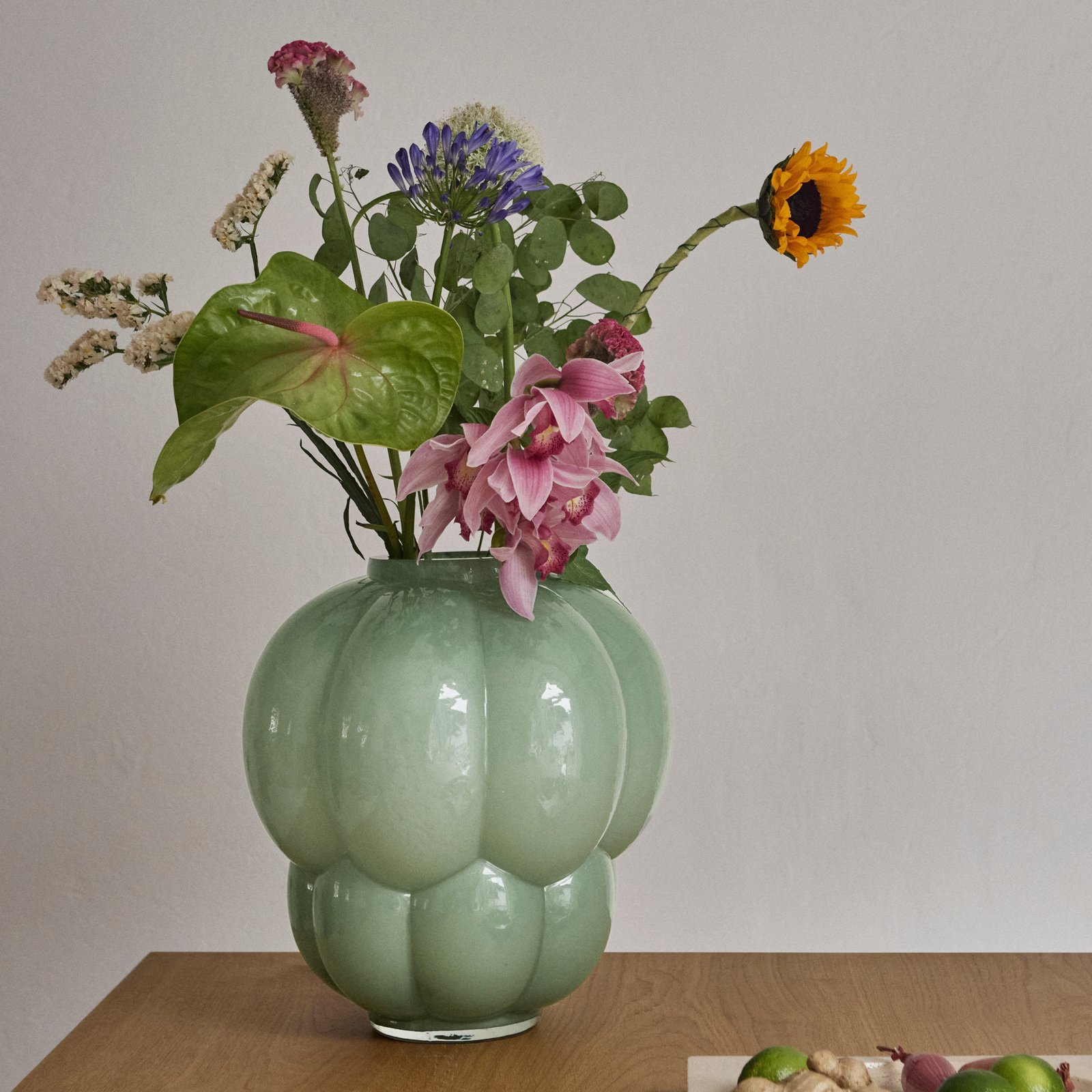 Uva Vase Medium Pastel Grün - AYTM