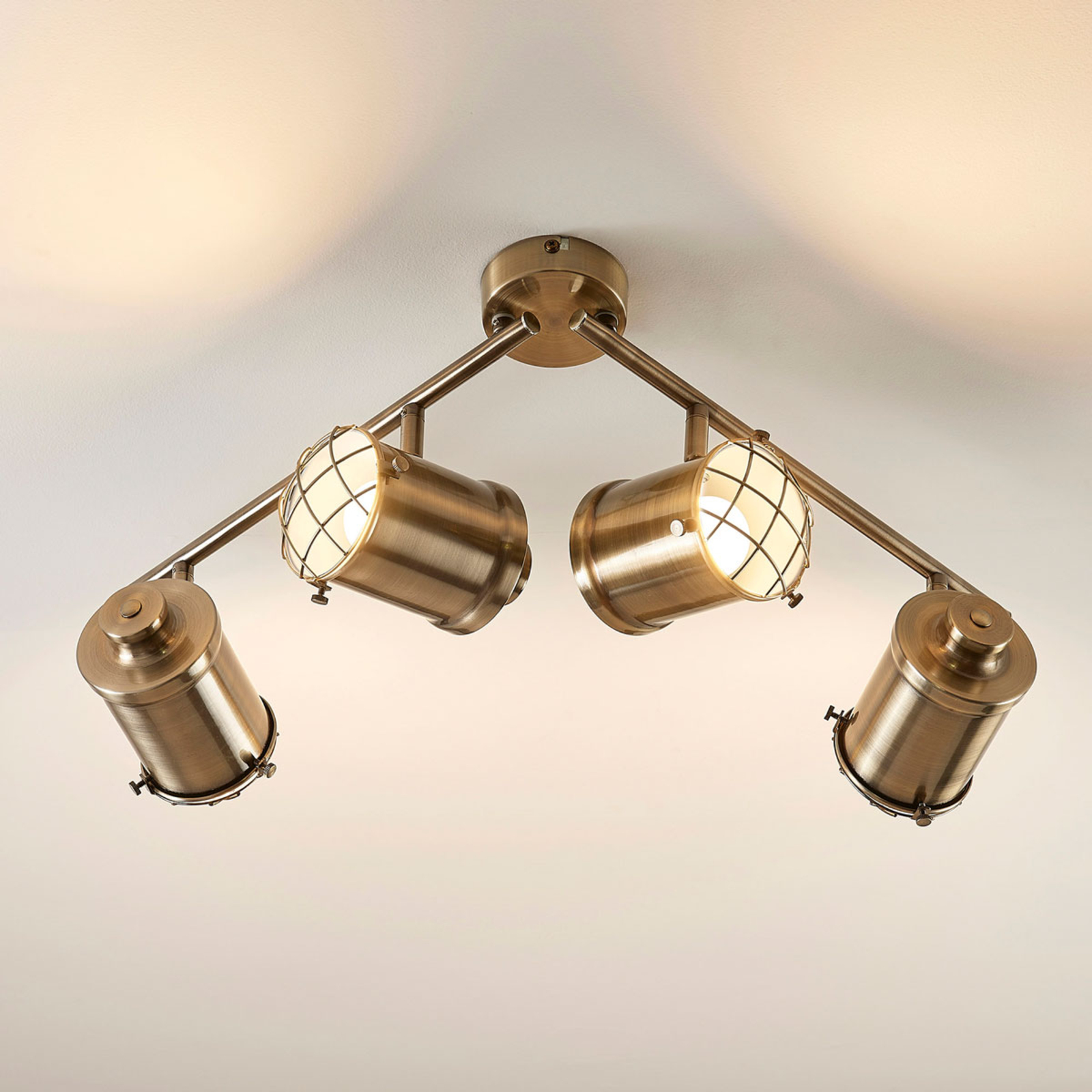 Taklampe Ebbi, 4 lyskilder