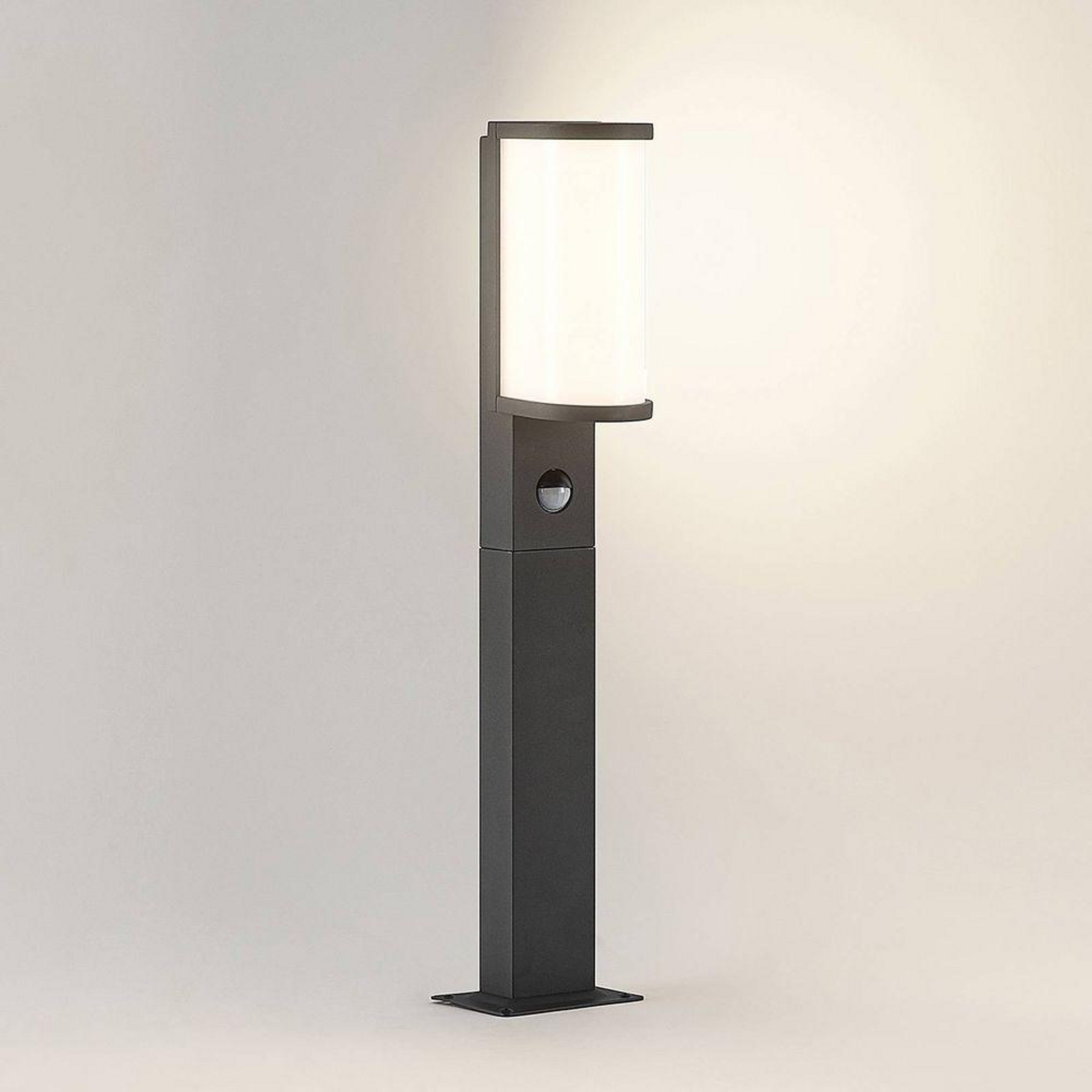 Jokum LED Havelampe H60 w/Sensor Graphite - Lucande