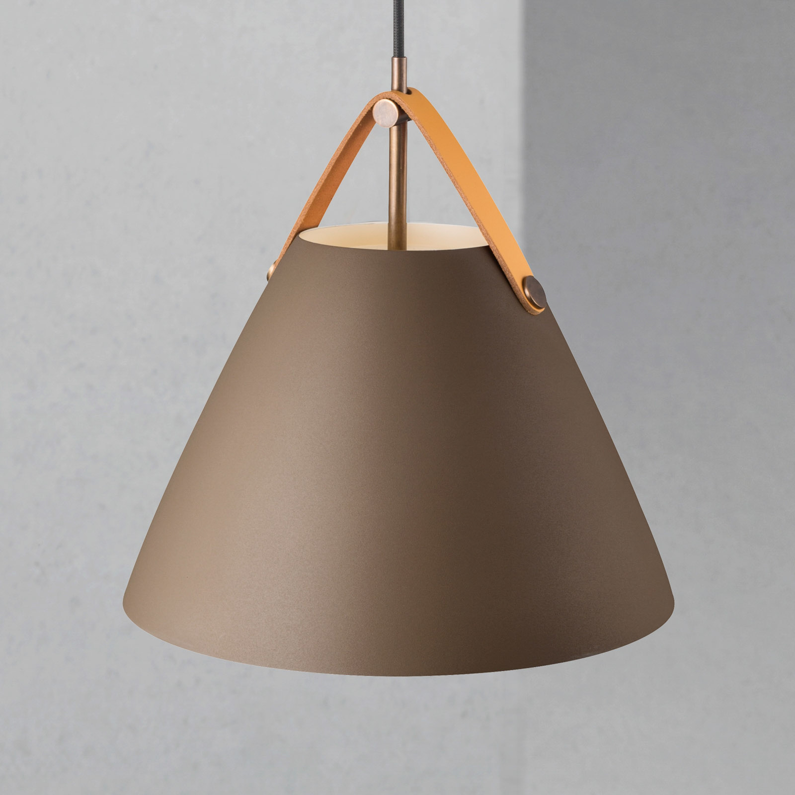 Hanglamp Strap met metalen kap beige, 27 cm