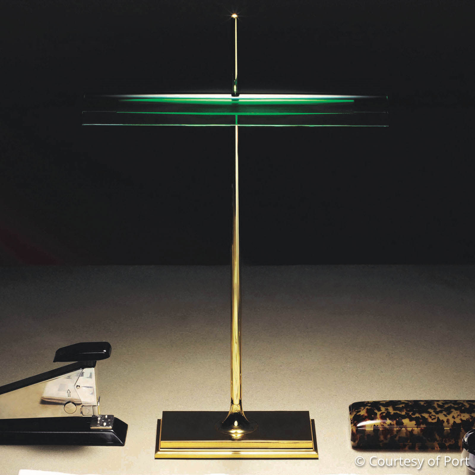 FLOS Goldman - Namizna svetilka z USB, zelena