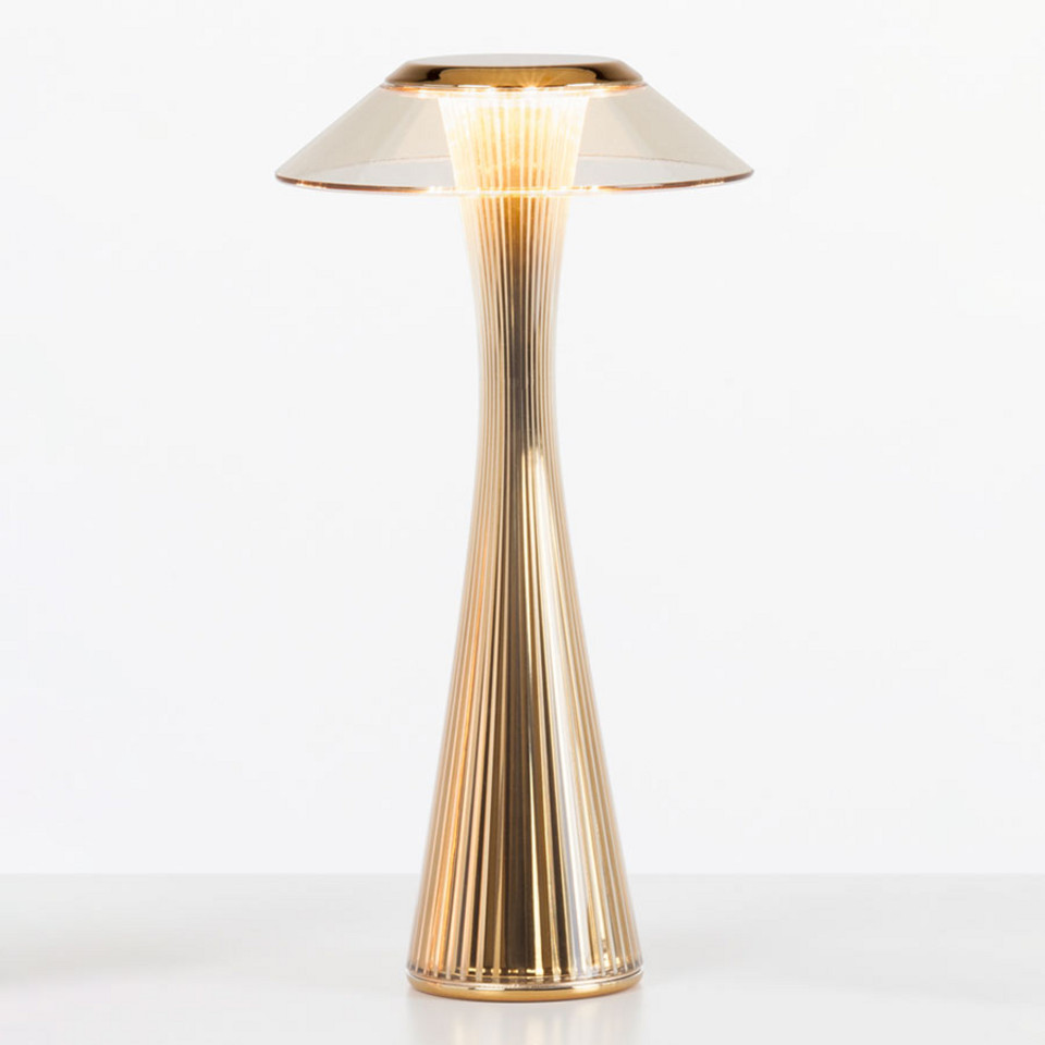 Kartell Space Bordslampa, guld / mässing från Kartell