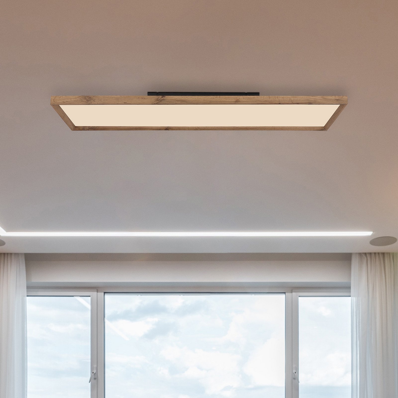 Plafonieră cu LED Cenușăreasa din lemn CCT 120 x 30 cm