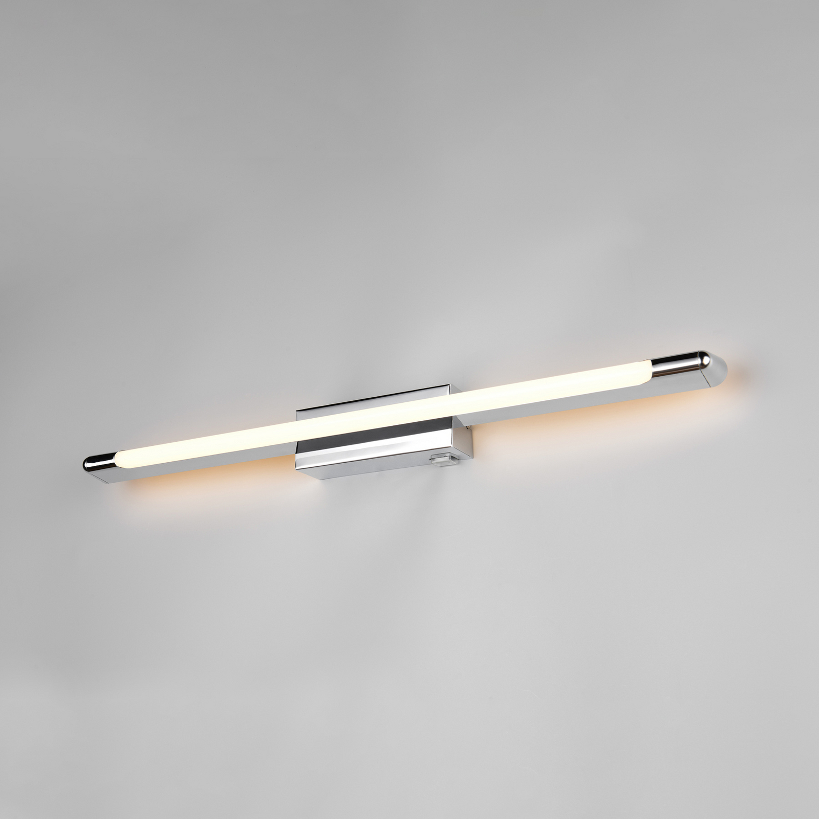 LED sienas lampa „Alberto“, hromēta, platums 71 cm, metāla, IP44 LED sienas lampa „Alberto“, hromēta, platums 71 cm, metāla, IP44