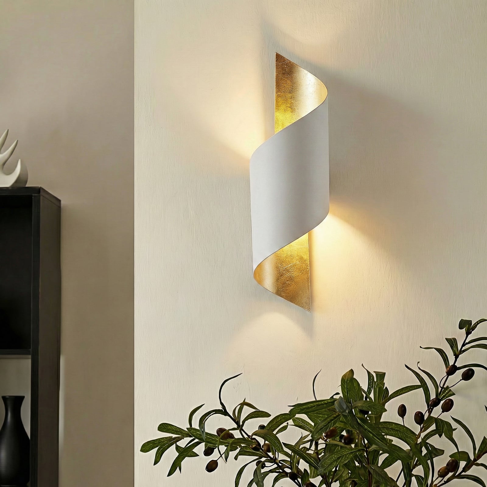 Vanni Nástěnné Svítidlo White/Gold - Lindby