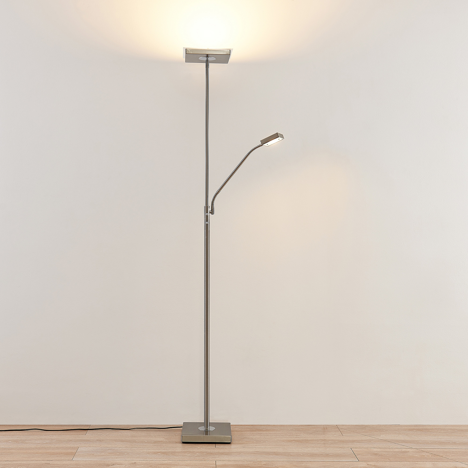 Lindby Sumani LED stojaca lampa, hranatá, nikel
