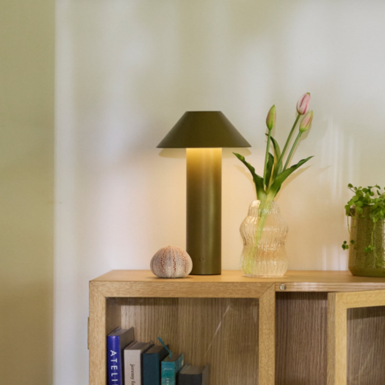 LED galda lampa „Tower“, tumši zaļa, augstums 32 cm, metāls