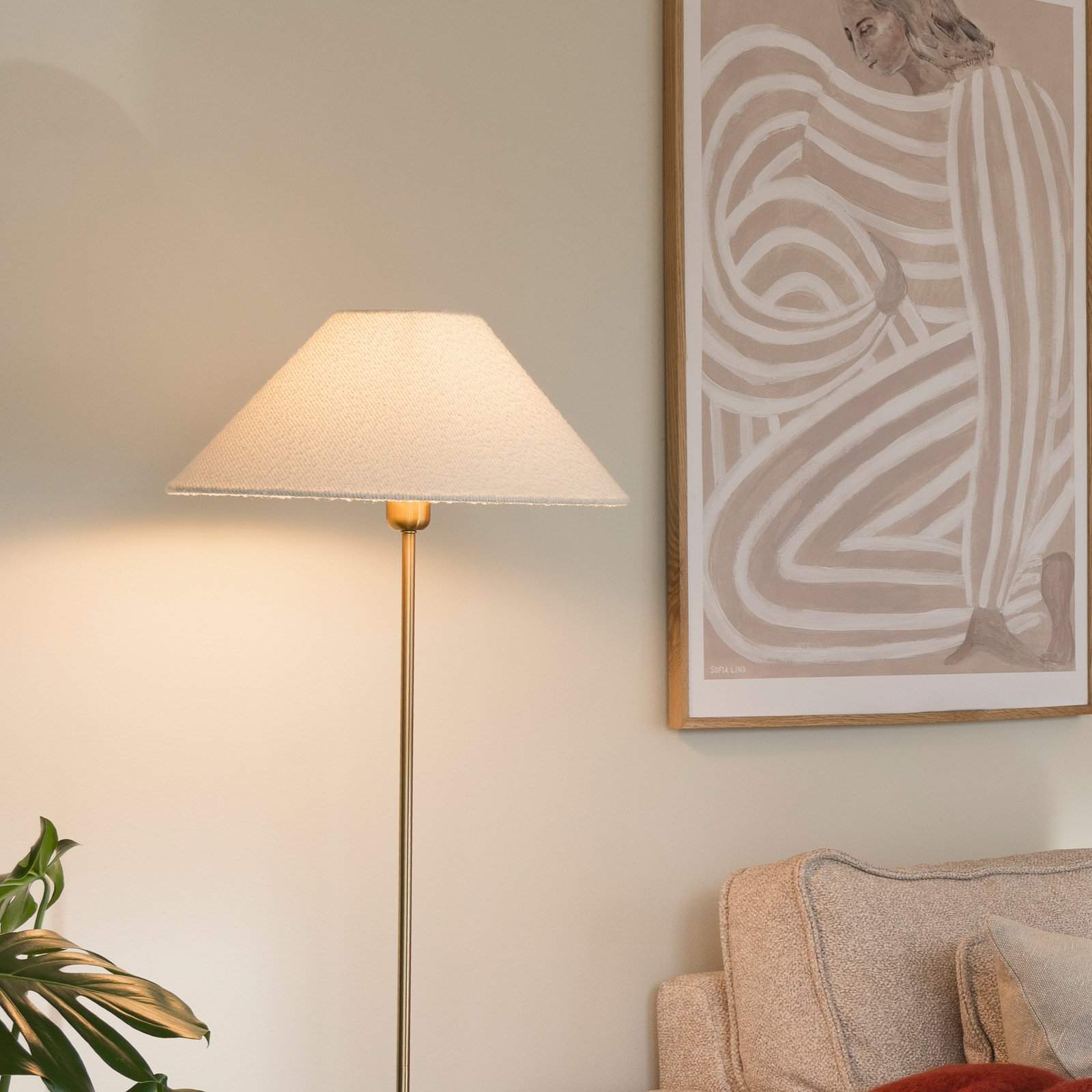 Iris Stehleuchte creme/messing Textil - Globen Lighting Iris Stehleuchte creme/messing Textil - Globen Lighting