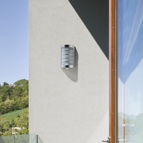Außenwandlampe Marco1 mit Streben und Sensor