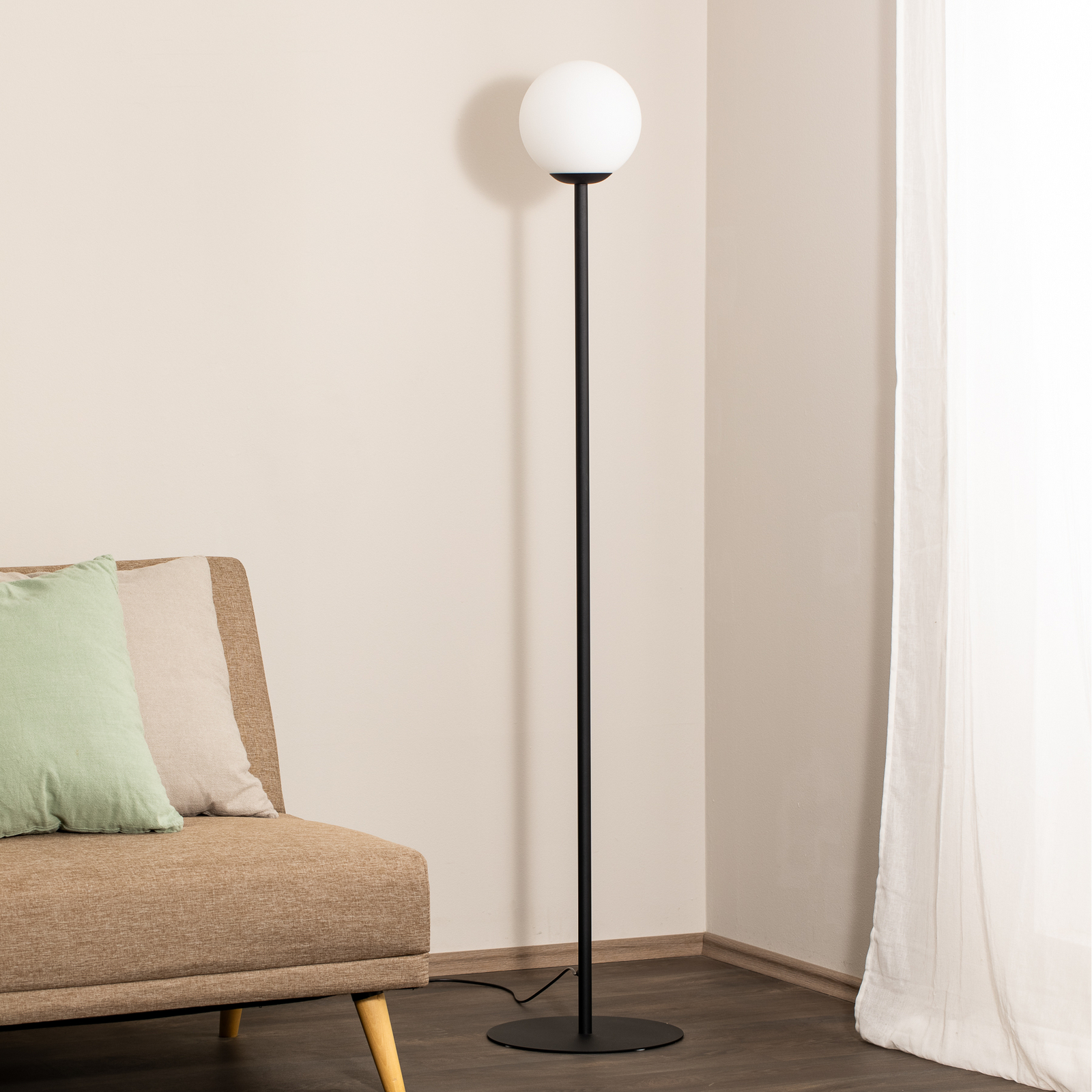 Gulvlampe Joel, svart/hvit, 1 lyskilde