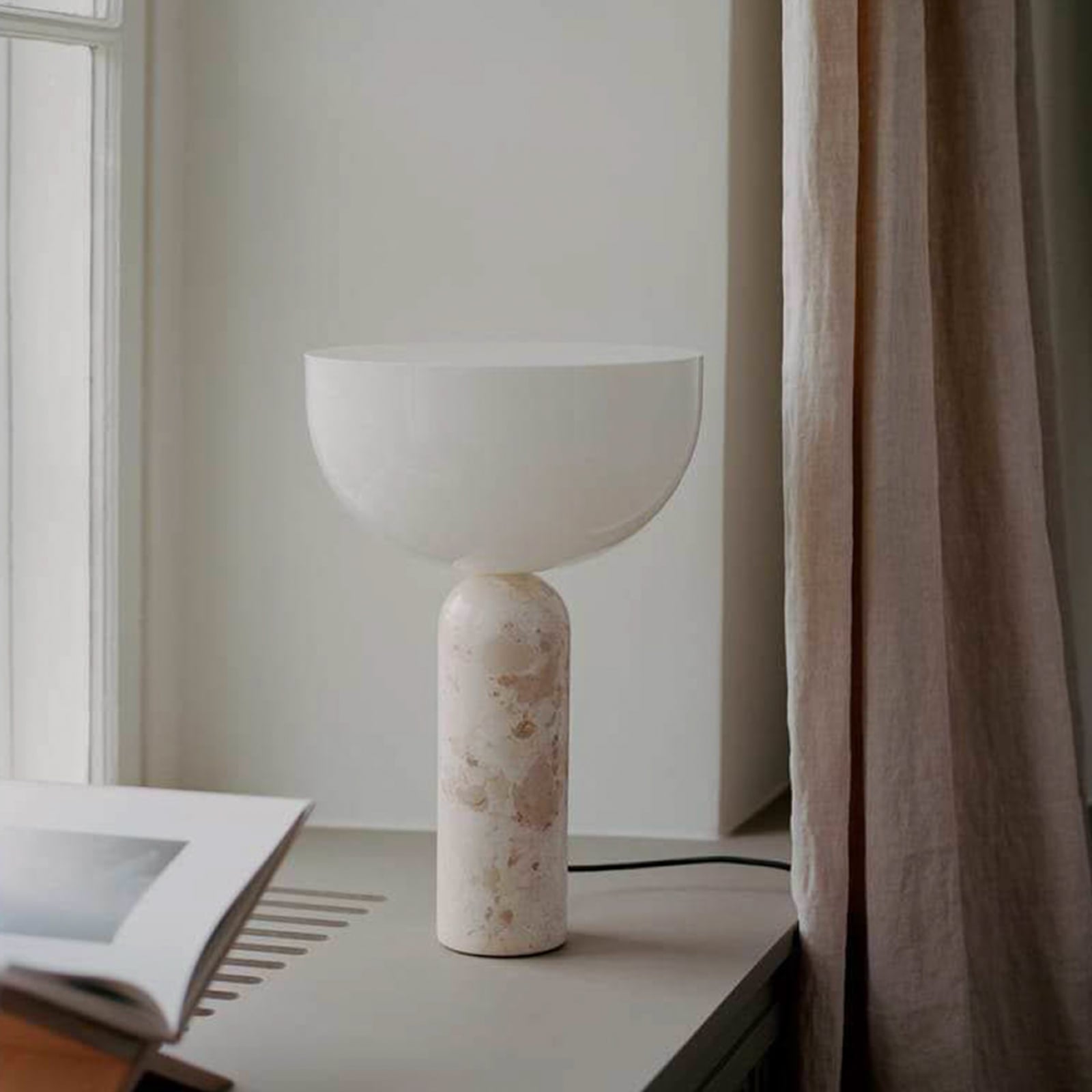 NEW WORKS Tischleuchte Kizu Large, beige, Marmor, E27