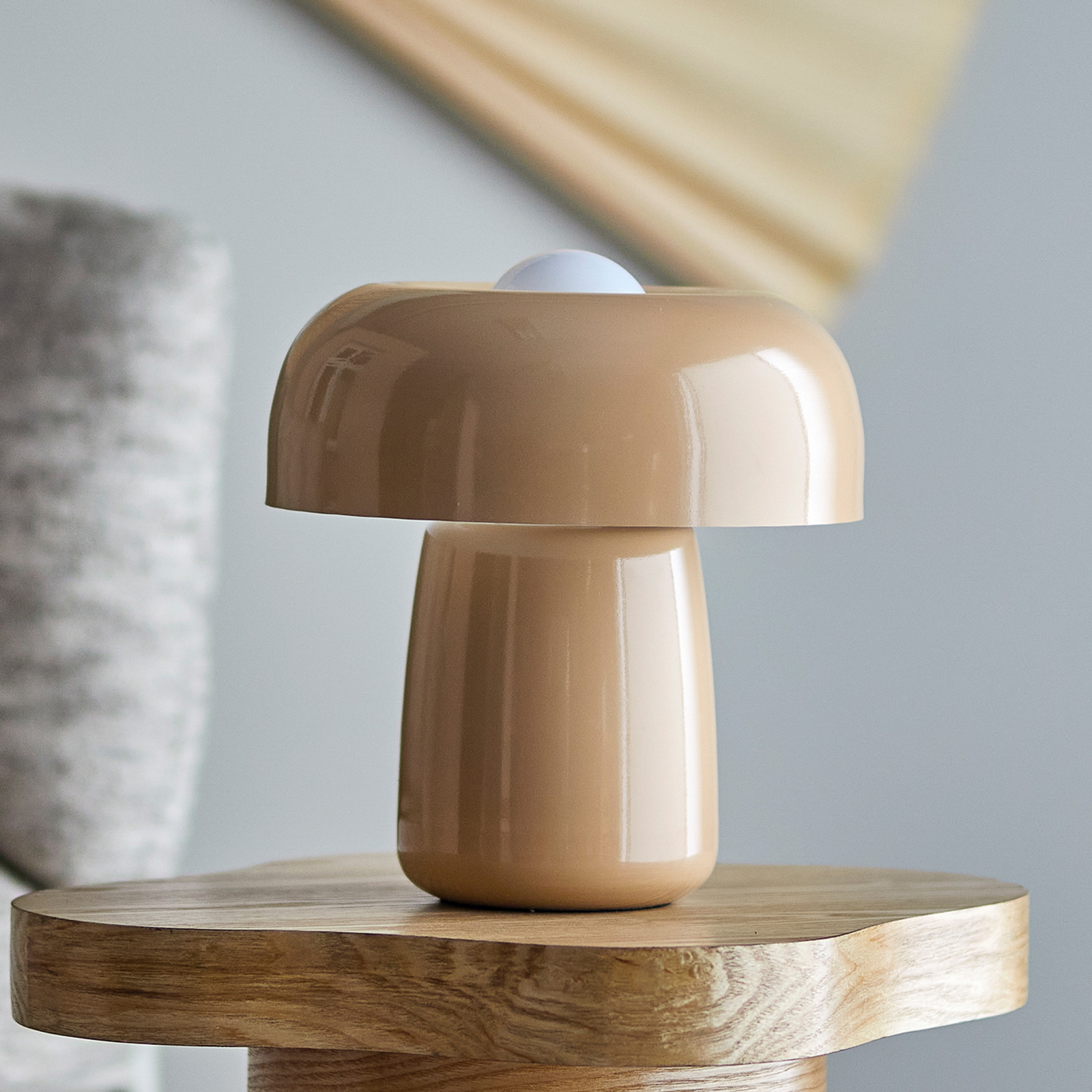 Lampe de table Ylva, beige, hauteur 28 cm, fer - Bloomingville