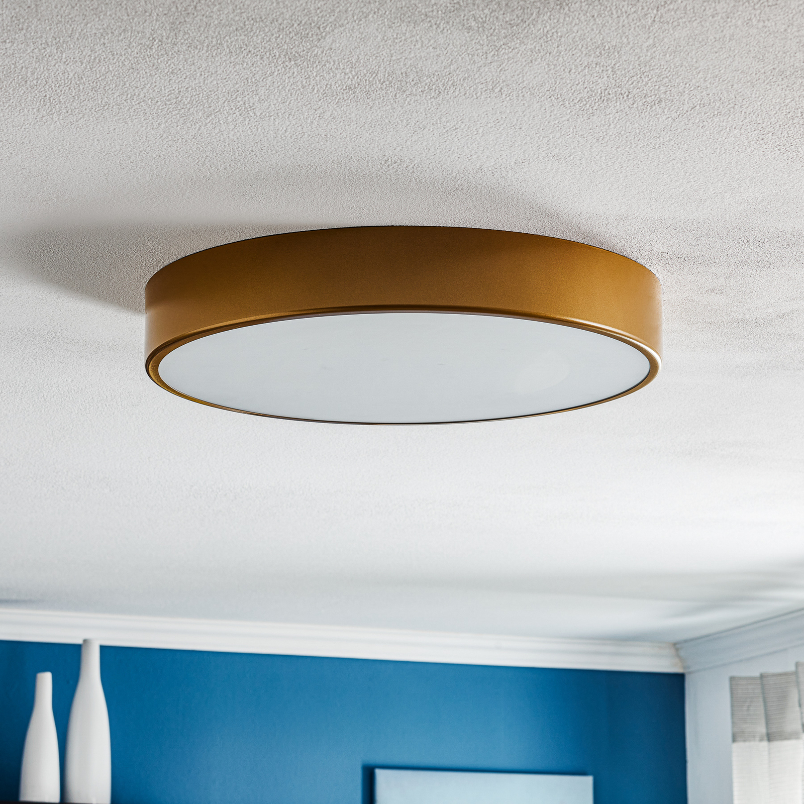 Cleo 500 ceiling light, sensor, Ø 50 cm gold