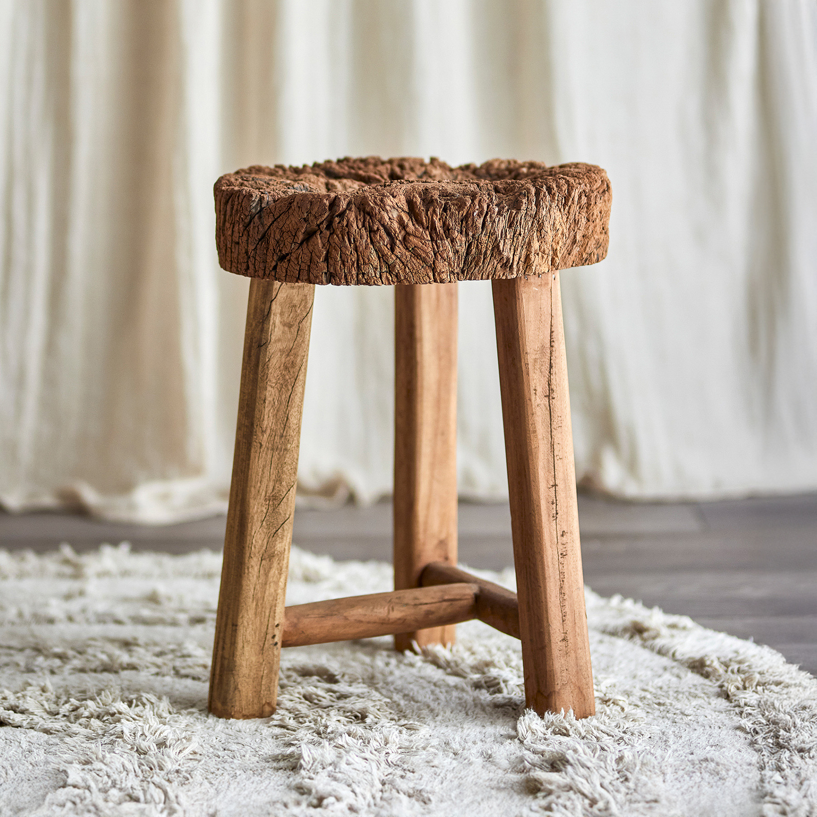 Stolička Delray, tmavé drevo, výška 46 cm – Bloomingville Stolička Delray, tmavé drevo, výška 46 cm – Bloomingville