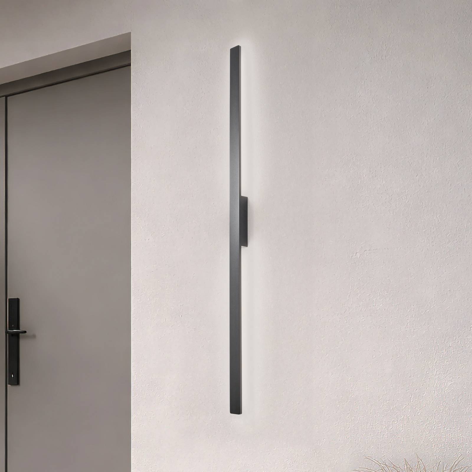 LED-Wandleuchte Demi L, schwarz, Alu, Höhe 144 cm, IP54 günstig online kaufen