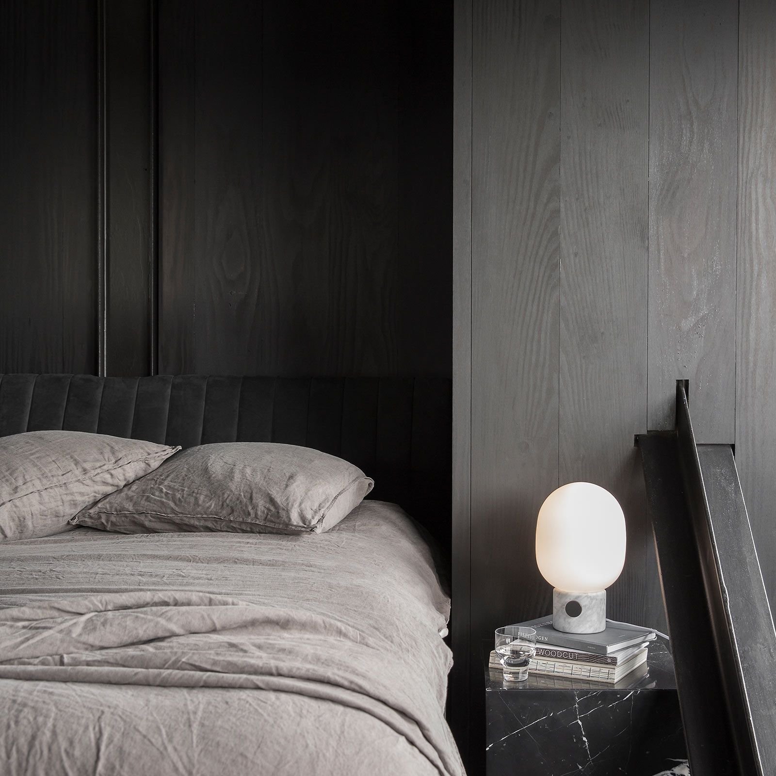 JWDA Bordlampe L White Carrara Marble - Audo Copenhagen