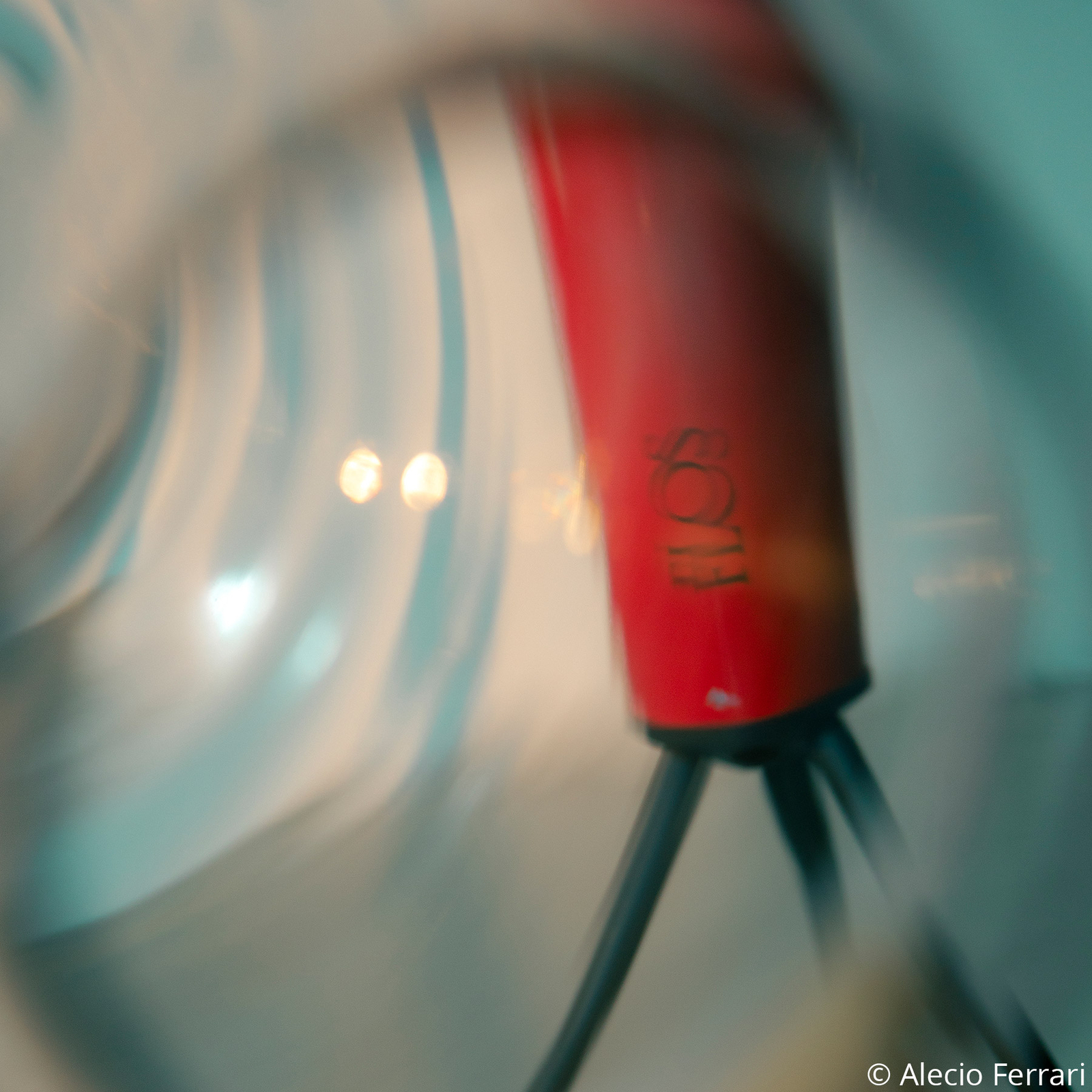 Lámpara de pie FLOS Luminator, halógena, roja