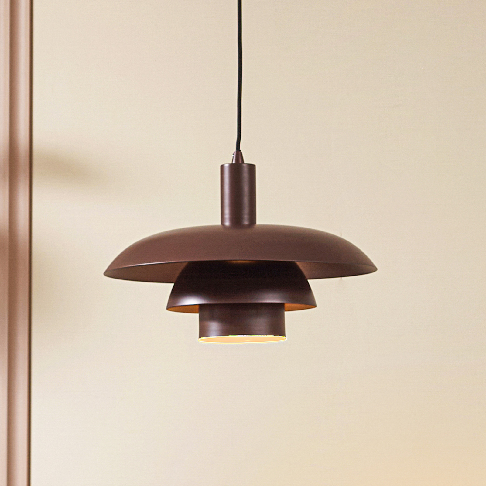 Lindby Elorri pendant light, brown, metal, Ø 38 cm