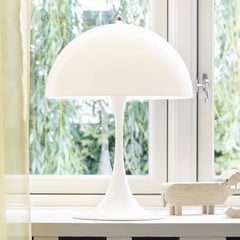Louis Poulsen Panthella 320 -pöytälamppu, opaali