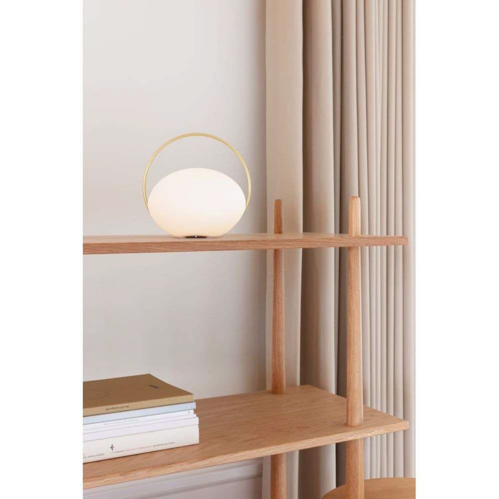 Orbit V2 Portable Bordslampa White UMAGE - Vardagsrum - Metall | Produkter - Utomhusbelysning - Trädgårdslampor | Lampspecialisterna