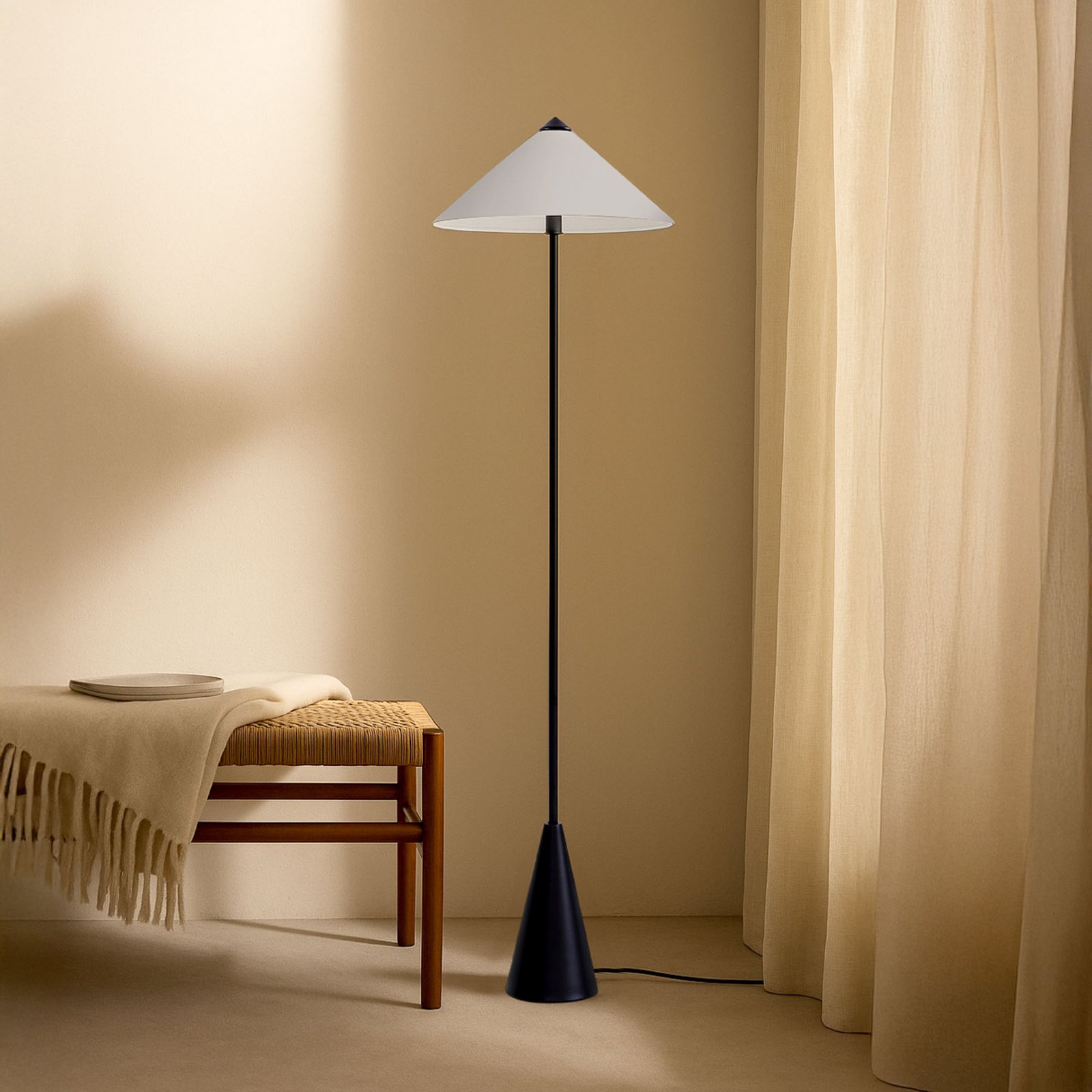 Lindby Norvik floor lamp, height 150 cm, black/grey, metal