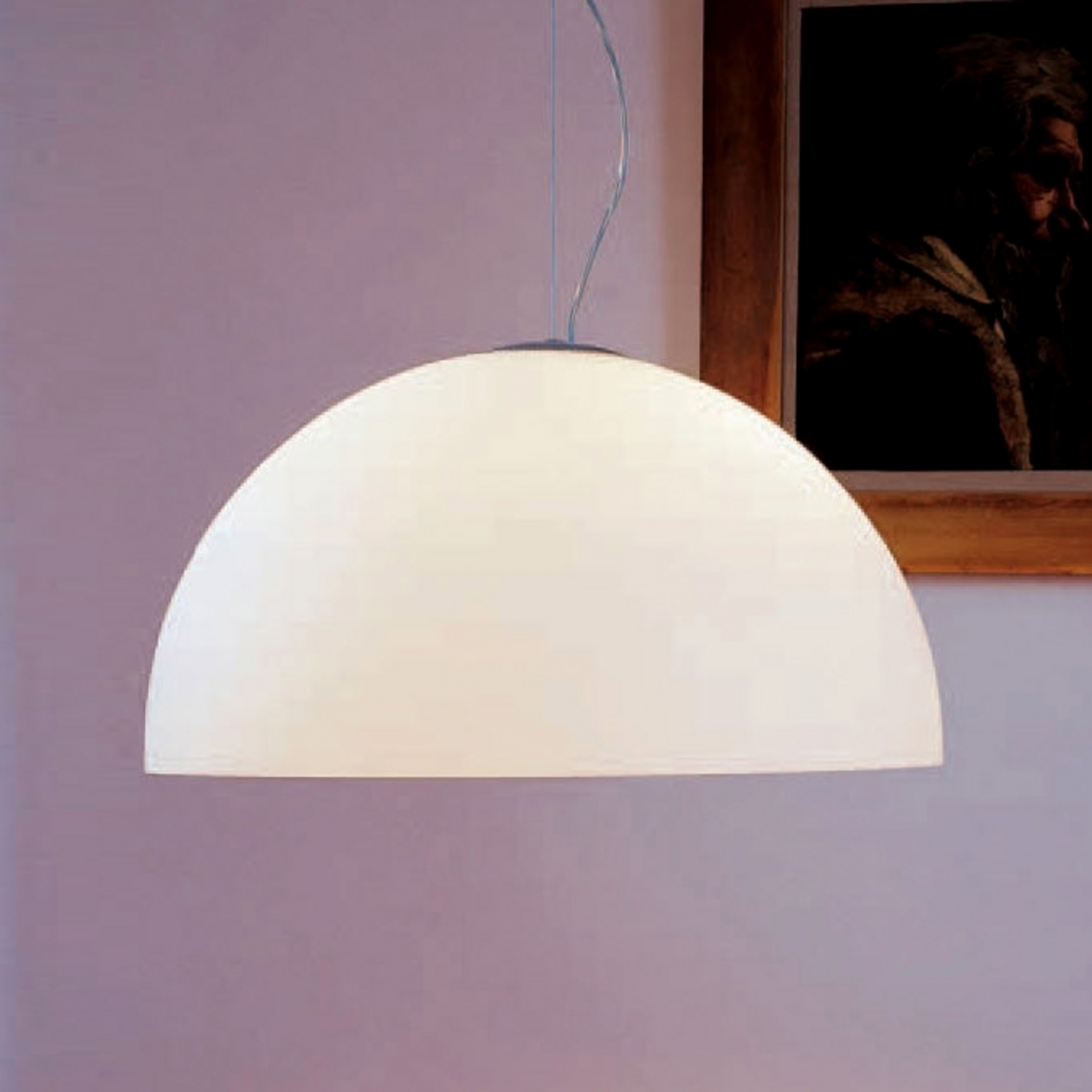 Oluce Sonora - lampa wisząca z opalowego szkła