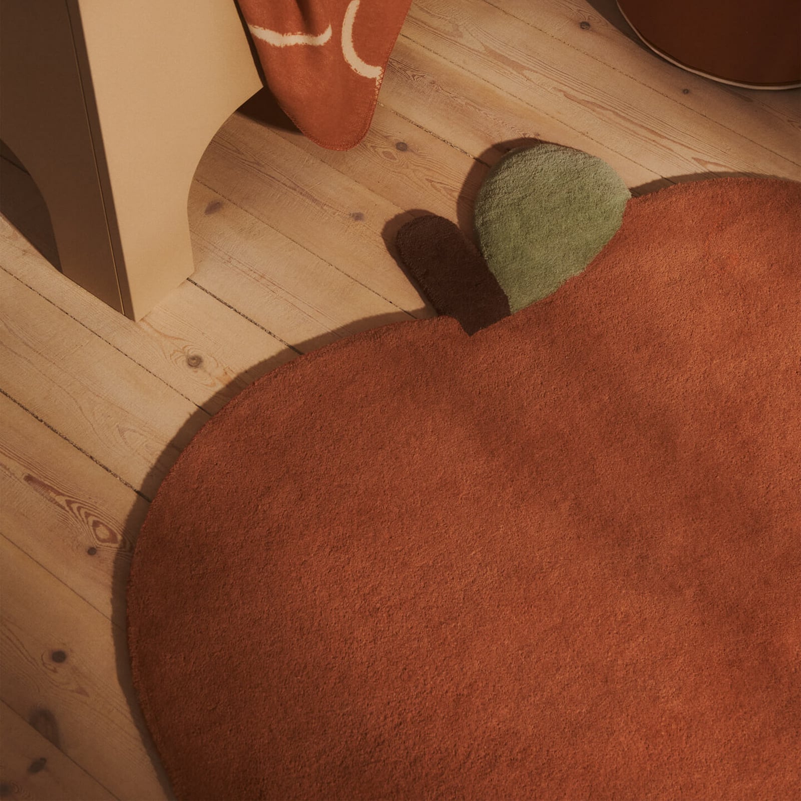 APPLE Teppe, terrakotta, ull/bomull - ferm LIVING