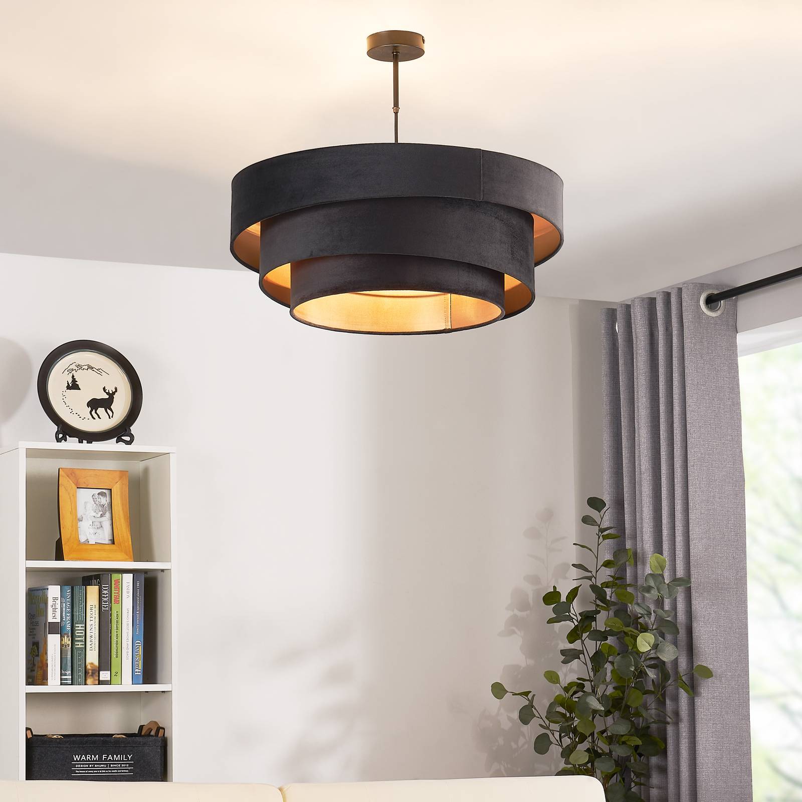 Lampa sufitowa Lindby Jusari, czarna, tekstylna, Ø 56 cm, E27