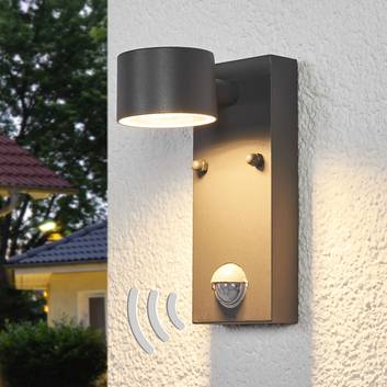 Outdoor LED wall light Lexi with a sensor