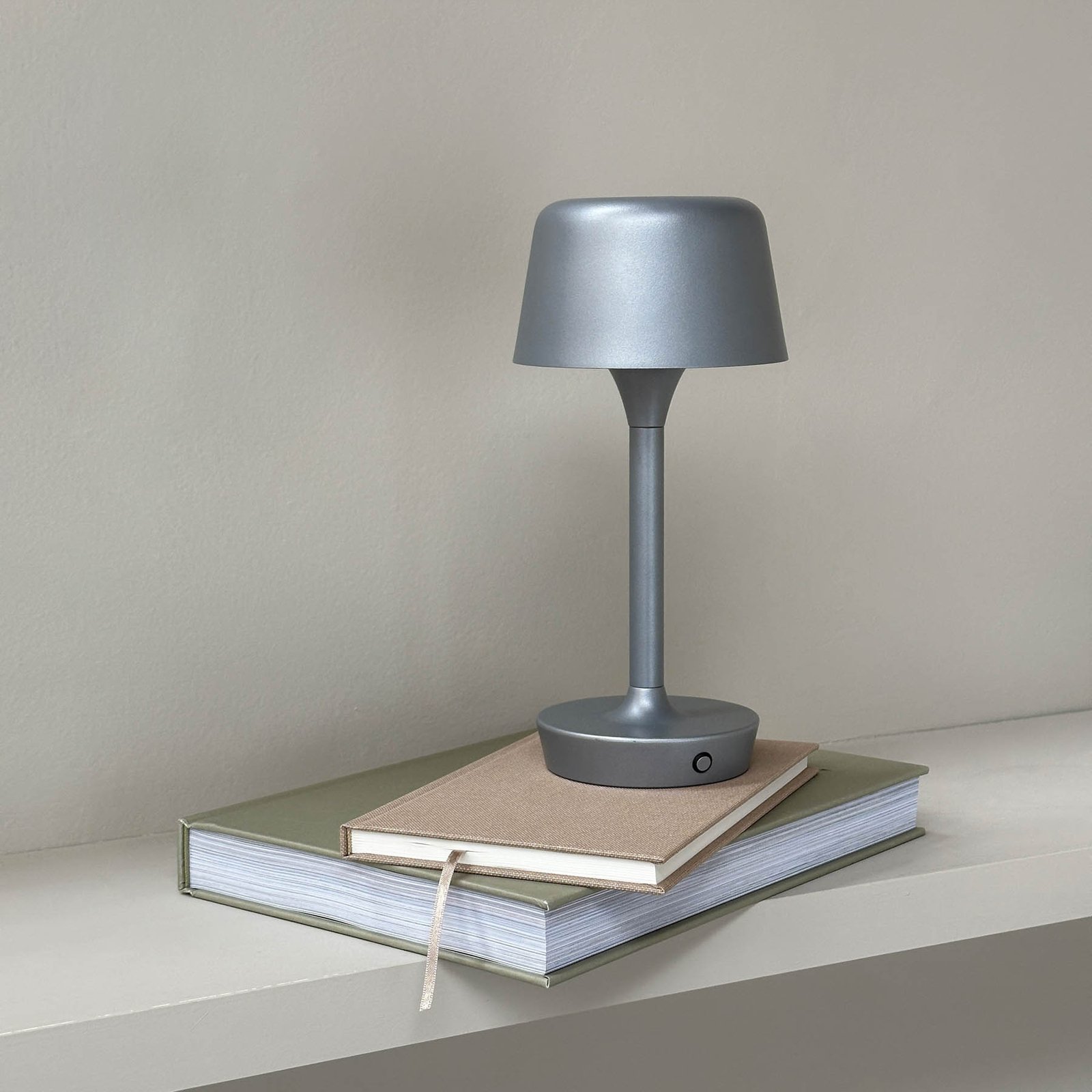 Dyberg Larsen LED table lamp Flow, silver, height 25 cm