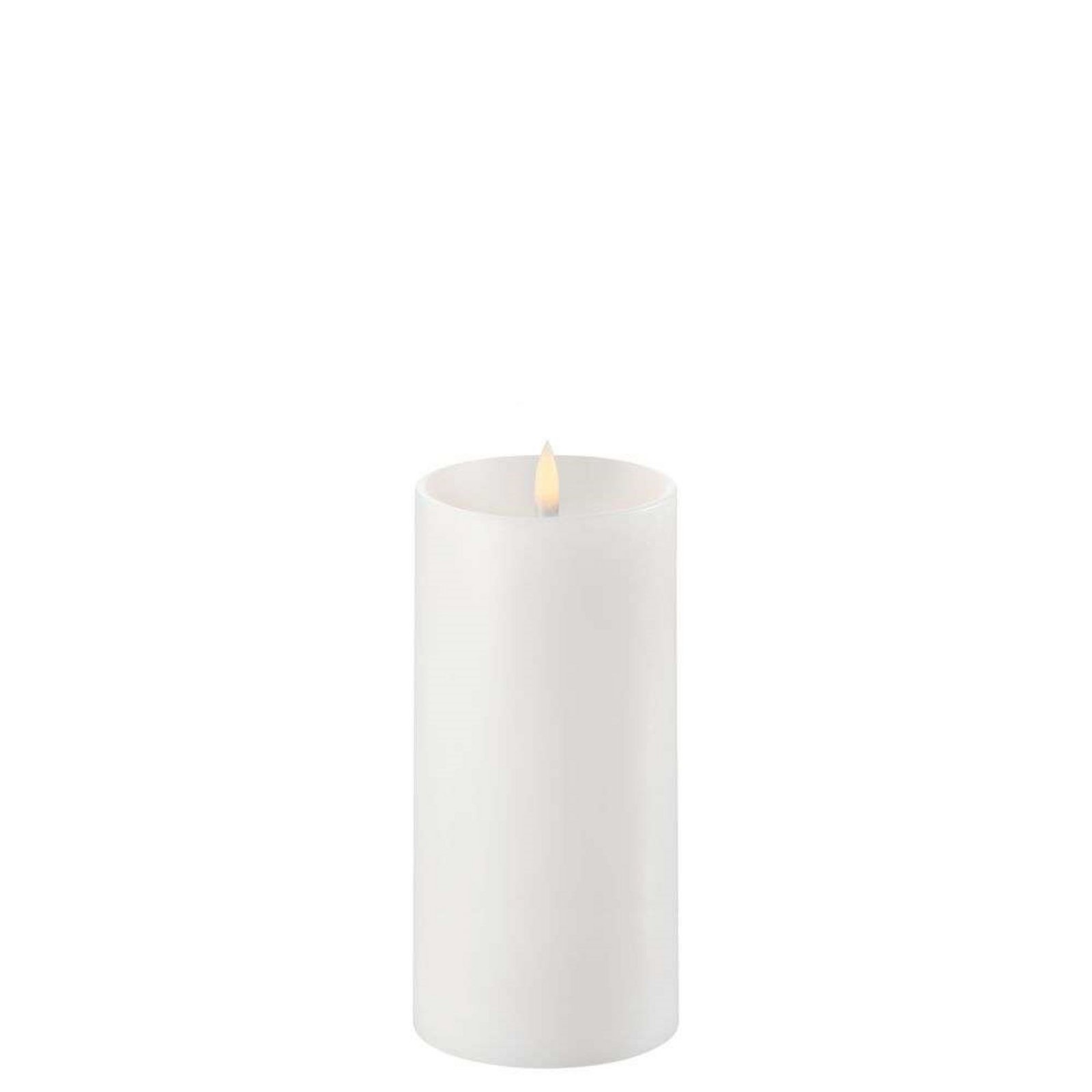 Pillar Candle LED w/shoulder Nordic White 7,8 x 15 cm - Uyuni Lighting