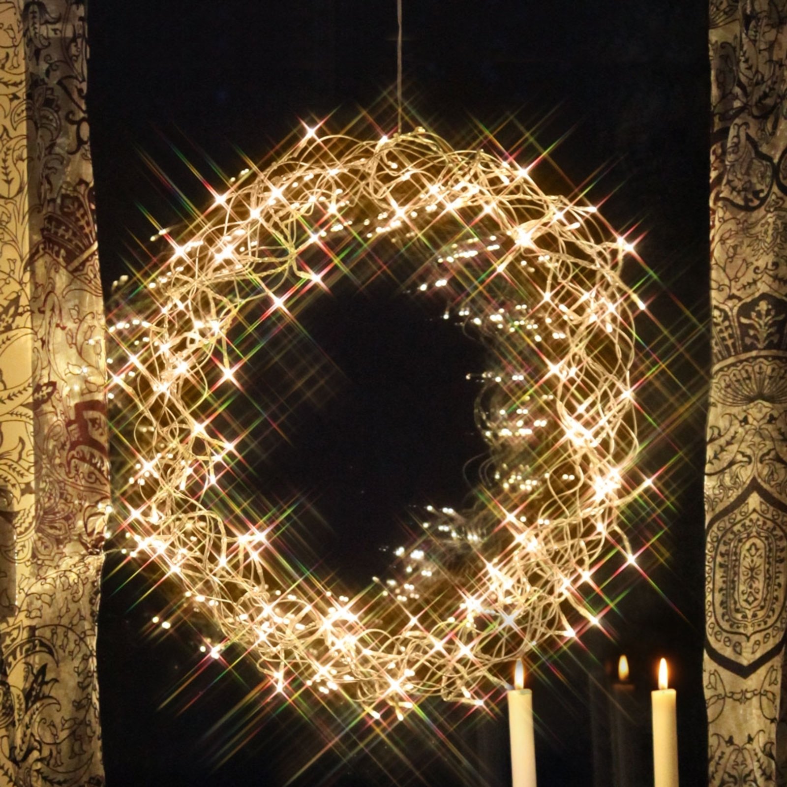 Dekorativer LED-Kranz Curly, 50 cm