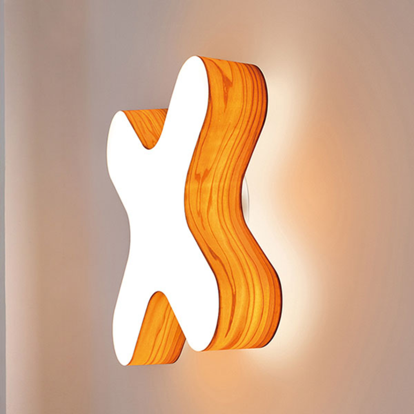 LZF X-Club LED-Wandleuchte 0-10V dimmbar, Furnier