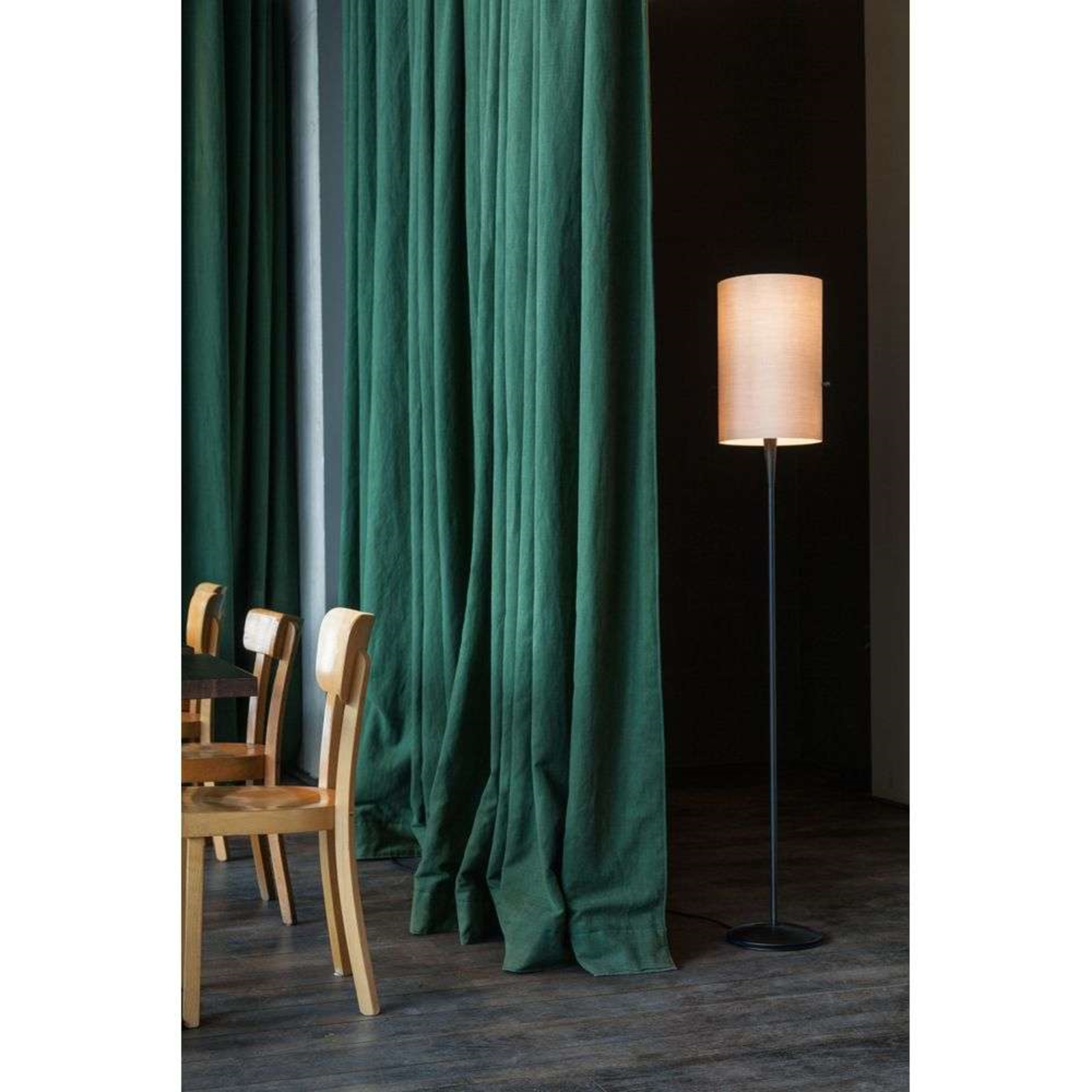 Club LED Floor Lamp L Black - Serien Lighting