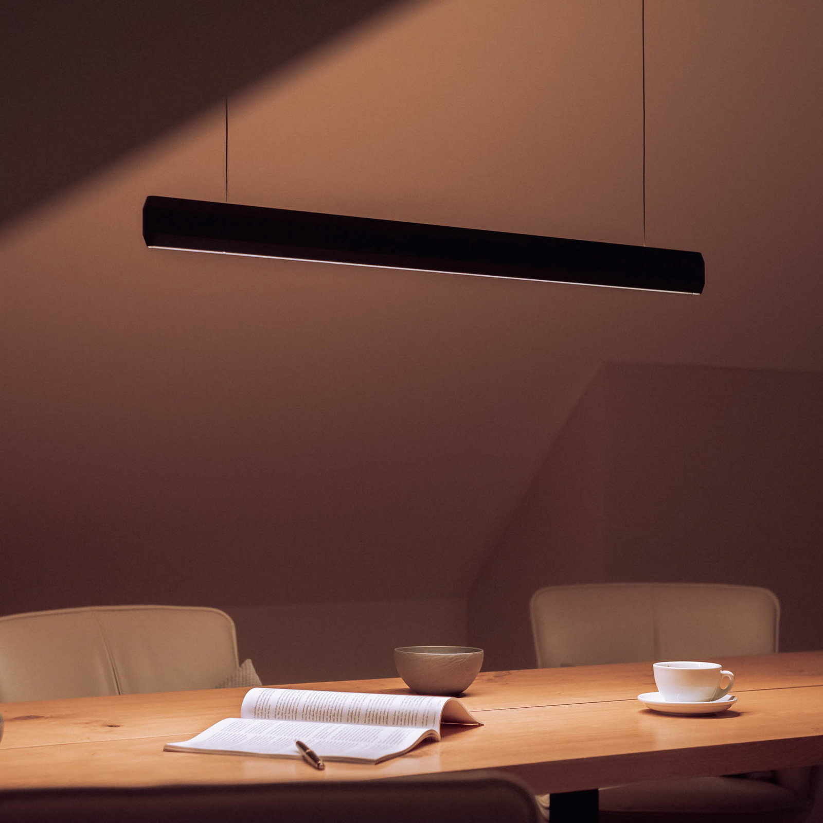 HEAVN Pure lungime 140 cm suspensie 40-140 cm - Studiu / Birou - design - alb negru - Metal