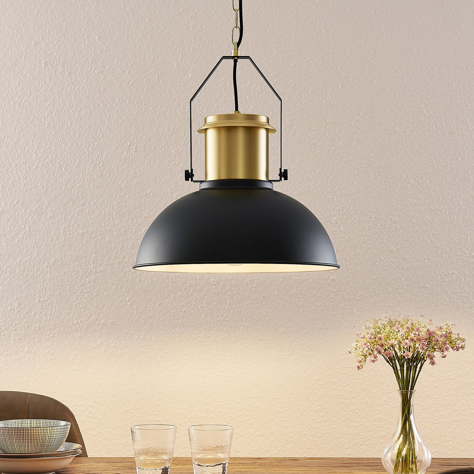 Lindby Freitjof függő lámpa fekete/matt sárgaréz