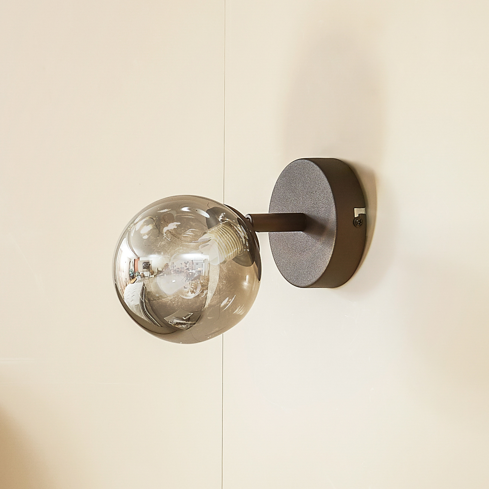 Lindby wall light Valentina, grey/black, glass, Ø 10 cm