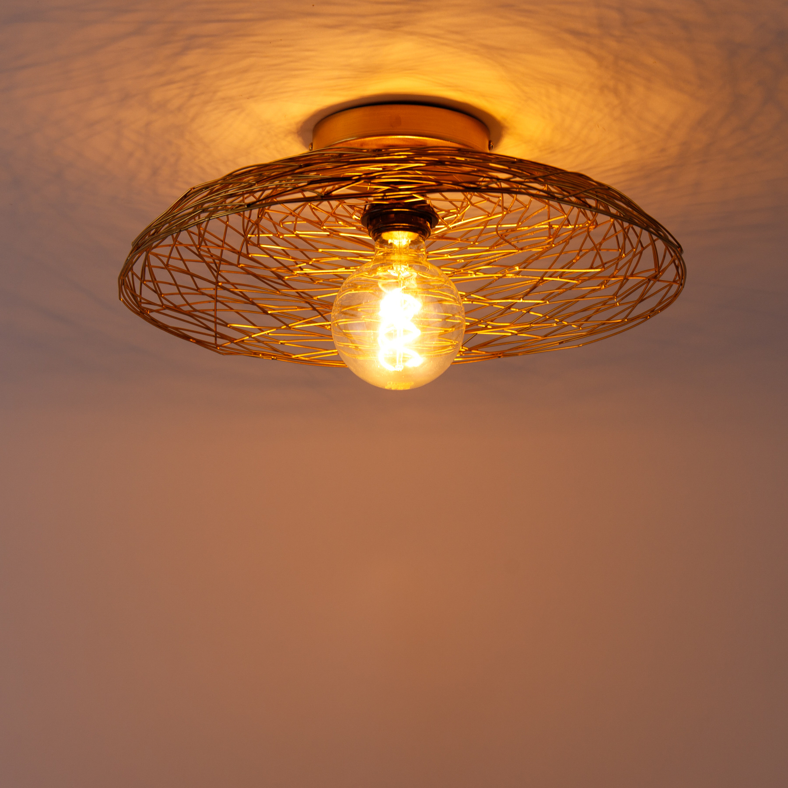 Lindby Thorian ceiling light, gold, iron, Ø 40 cm