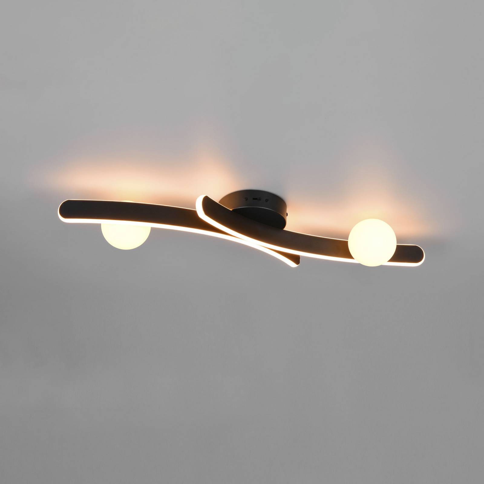 Trio Lighting Plafonnier LED Napoli, noir mat, longueur 70 cm, métal