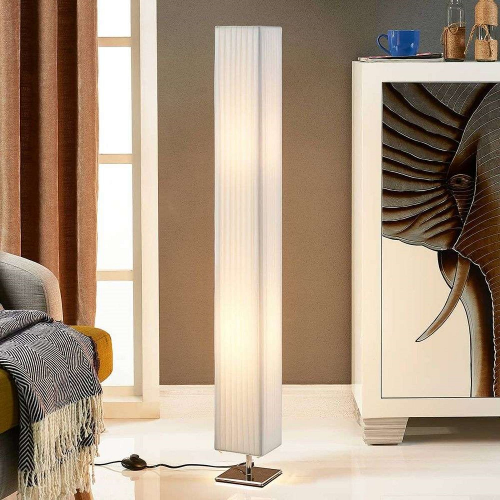 Janno Floor Lamp White/Chrome - Lindby