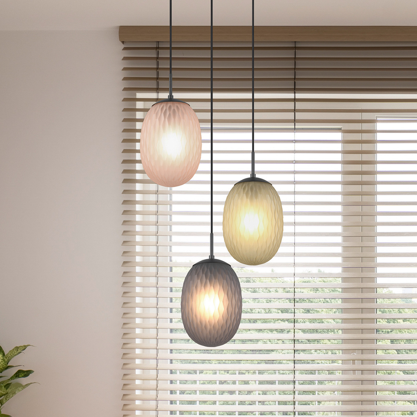 Trio Lighting Lampă suspendată Facette multicoloră Ø 43 cm 3 becuri sticlă - Camera de zi / sufragerie - modern - multicolor mat negru