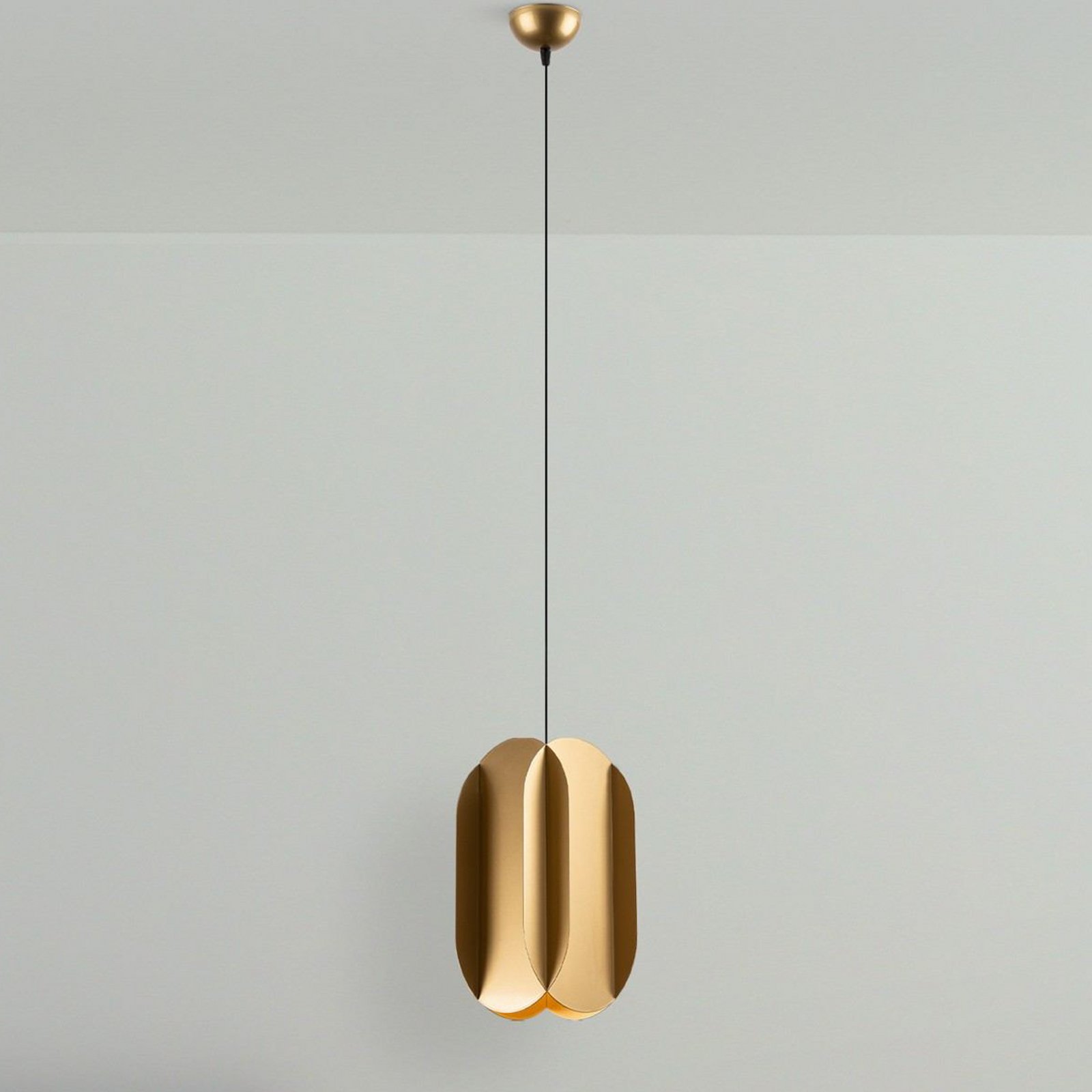 Candeeiro suspenso Corner, cor dourada, altura 35 cm, metal, E27