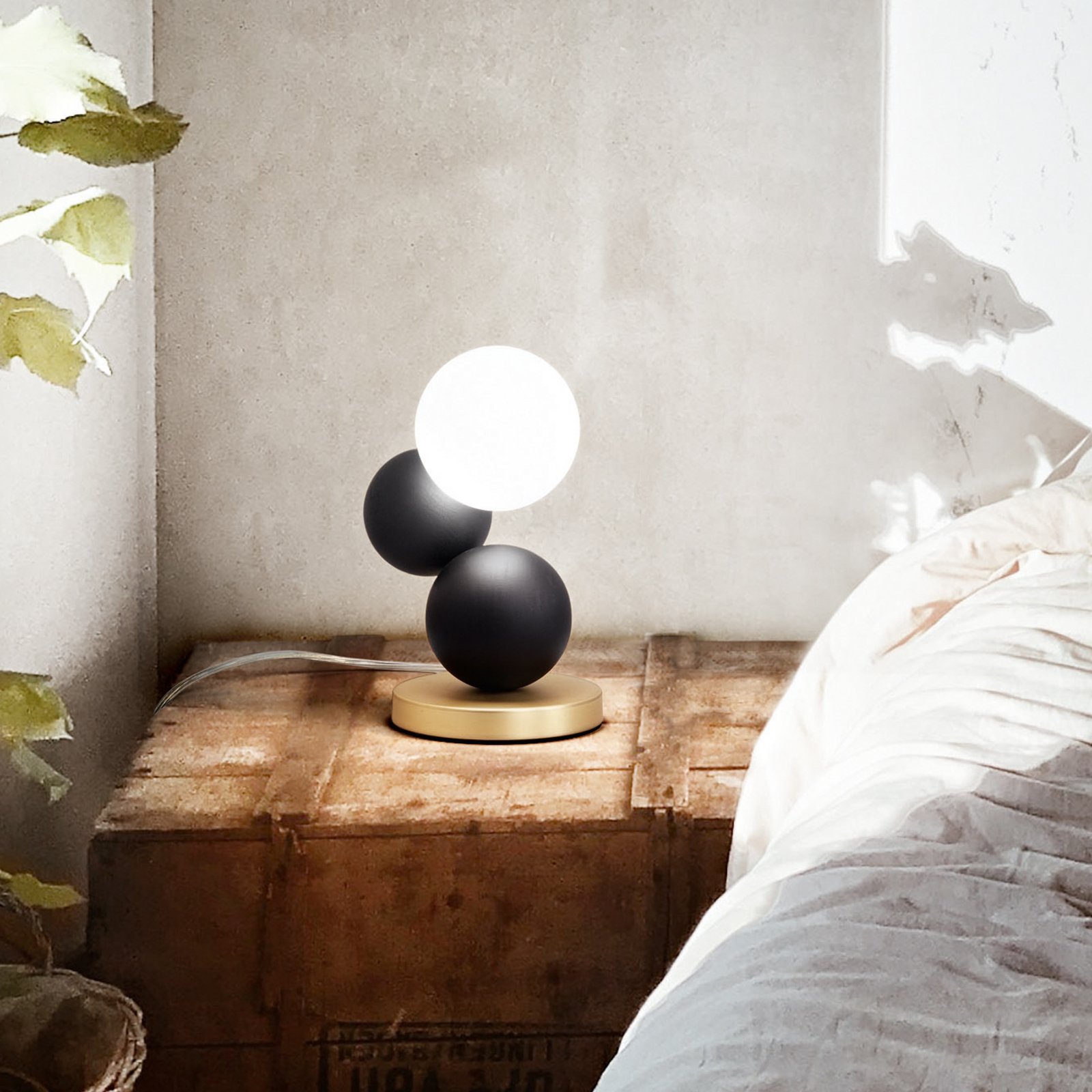 Micky table lamp, black/brass, wood, dimmable, G9