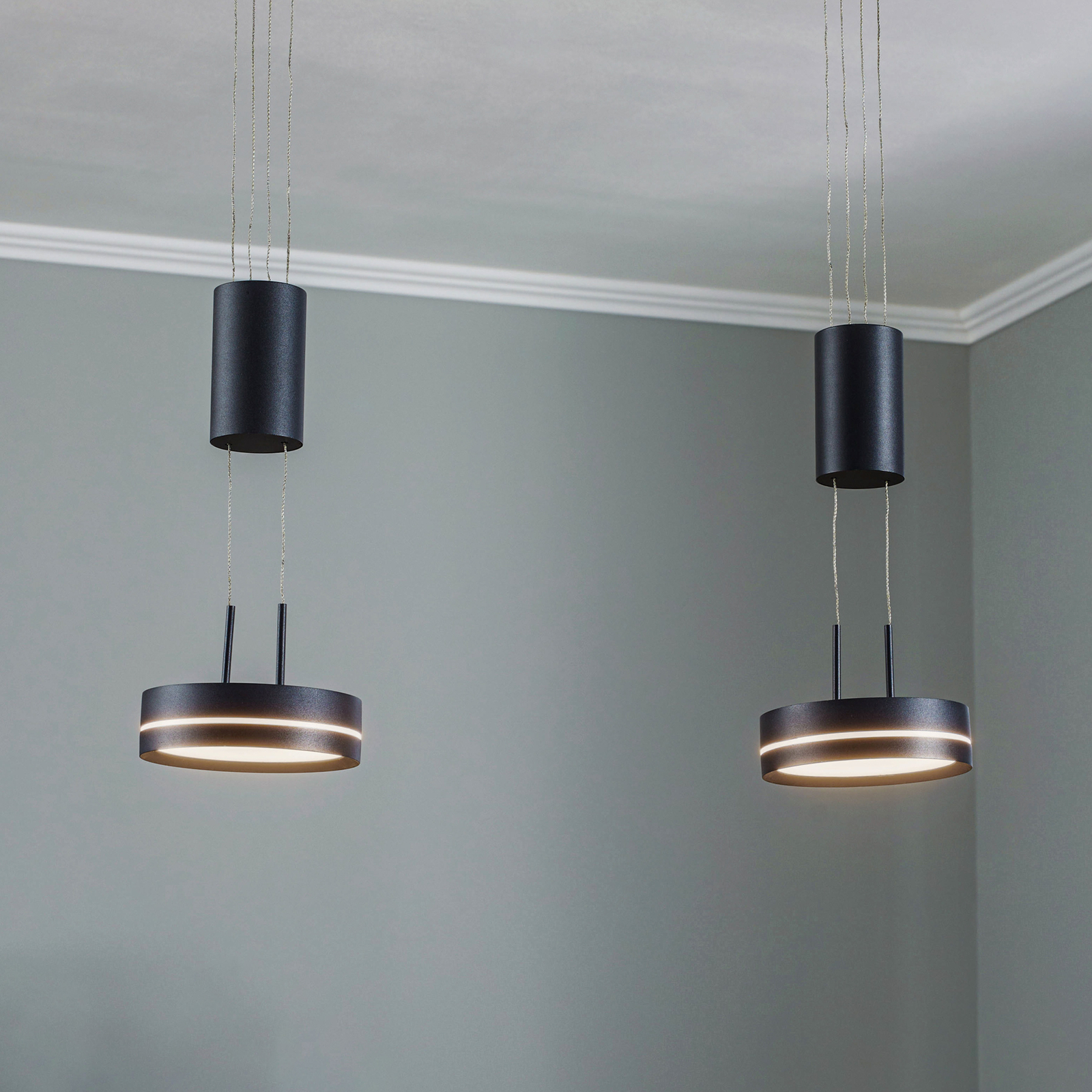 Lindby Eilika LED-pendellampe 2 lyskilder antracit