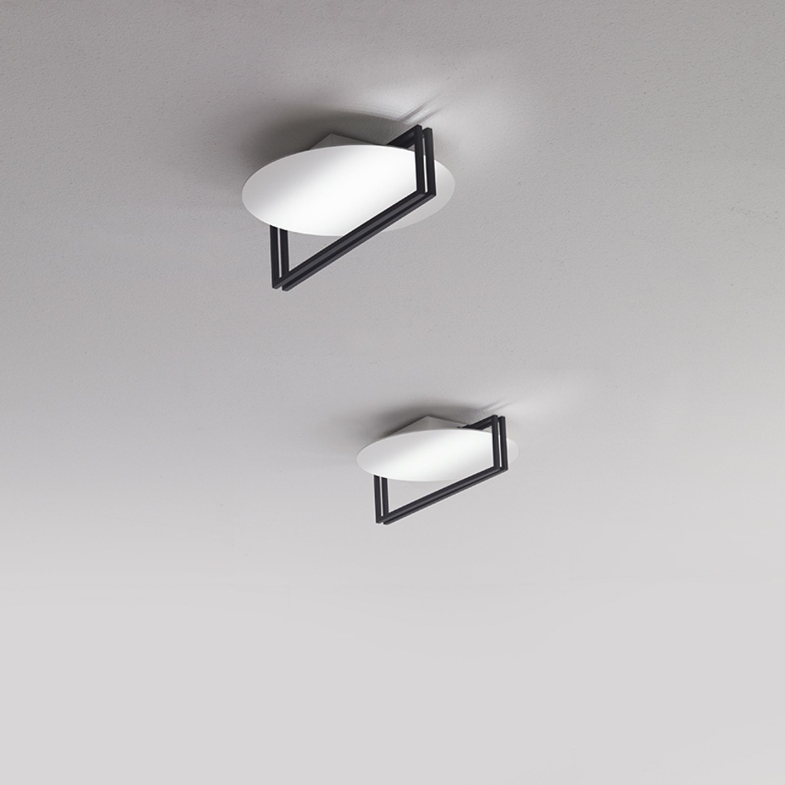 ICONE Essenza ceiling light 927 Ø47cm white/black