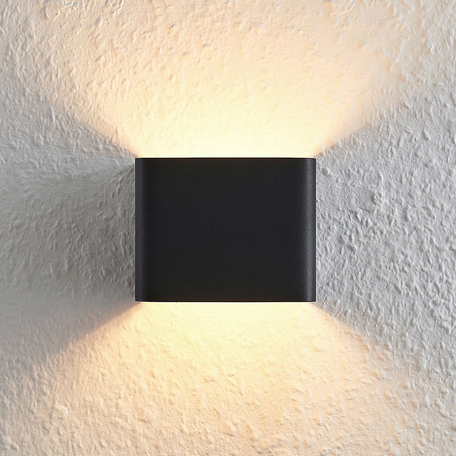Arcchio Karam LED wall light, 10 cm, black